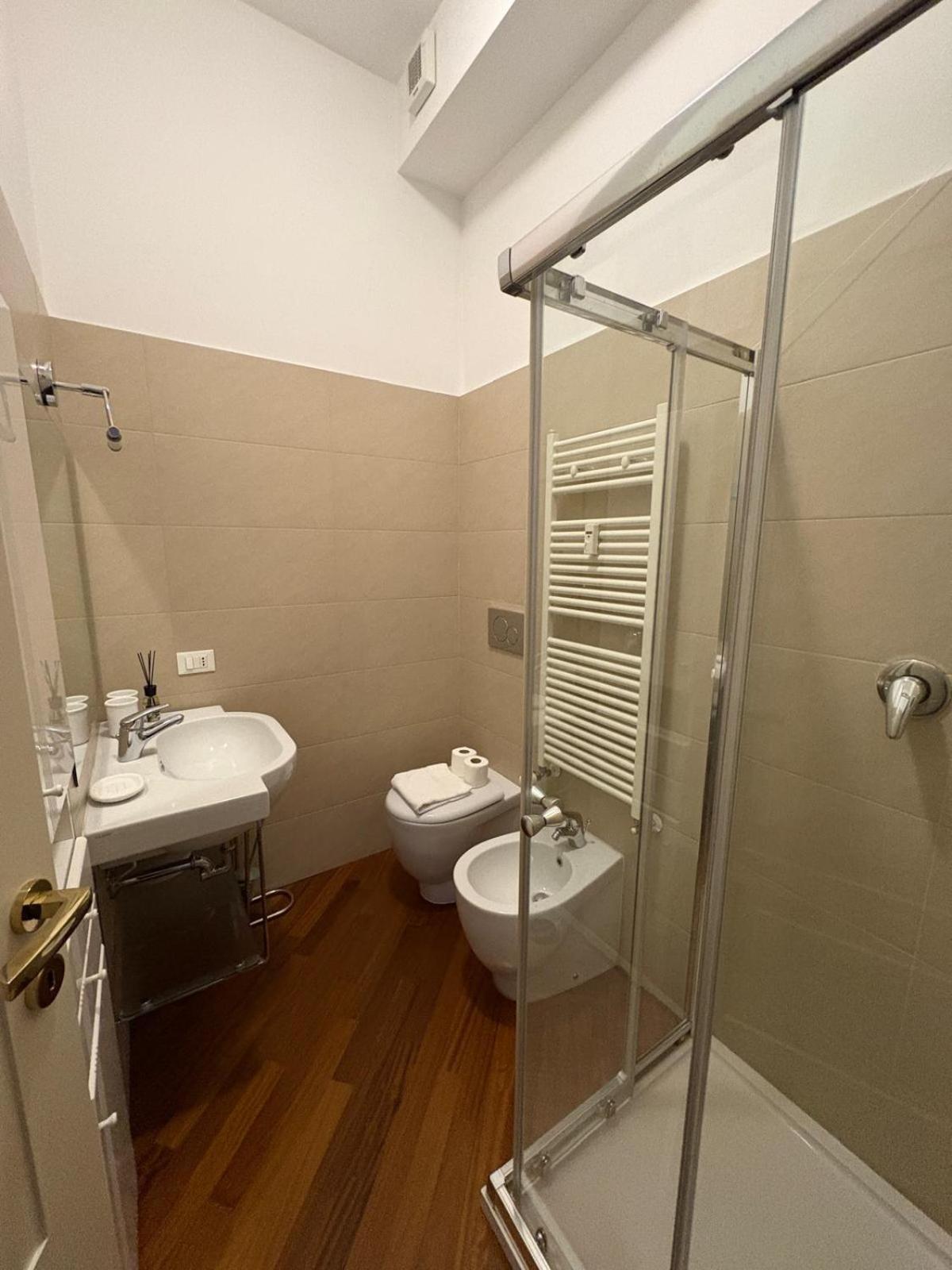 Bocconi - Porta Romana 4 Da Letto Con 2 Bagni Privati Appartement Milan