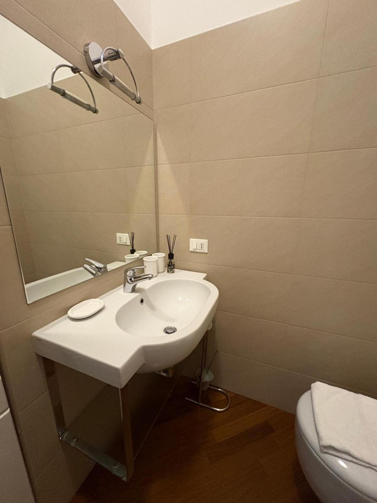 Appartement Bocconi - Porta Romana 4 Da Letto Con 2 Bagni Privati