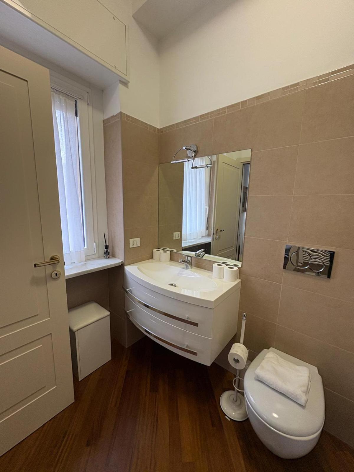 Appartement Bocconi - Porta Romana 4 Da Letto Con 2 Bagni Privati