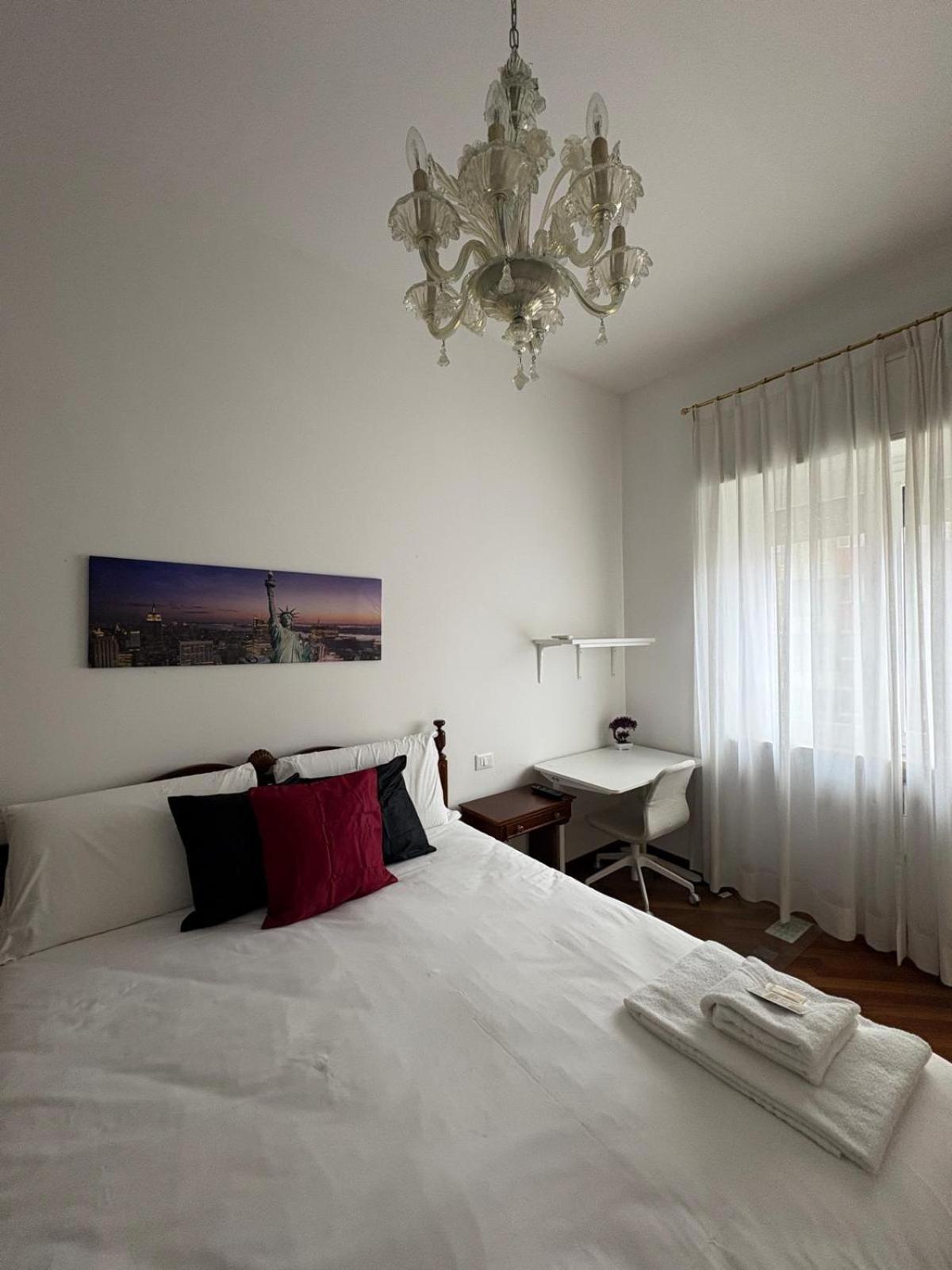 Appartement Bocconi - Porta Romana 4 Da Letto Con 2 Bagni Privati *