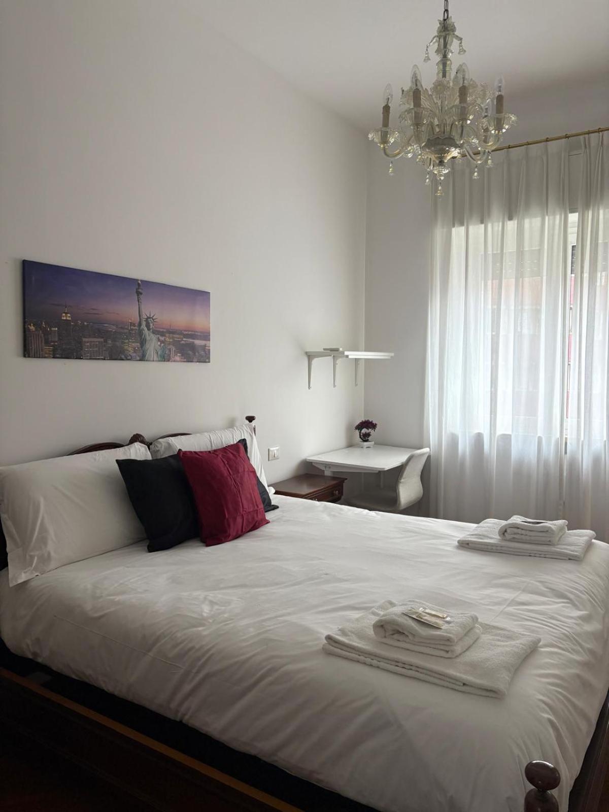 Bocconi - Porta Romana 4 Da Letto Con 2 Bagni Privati Appartement Milan